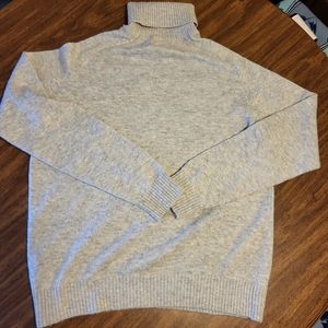 Men's Gray Wool Turtleneck